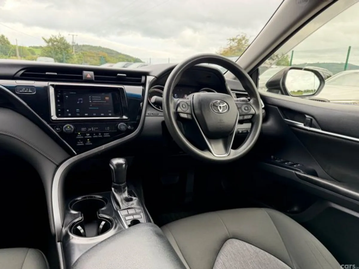 Toyota Camry Saloon, Petrol Hybrid, 2018, Black