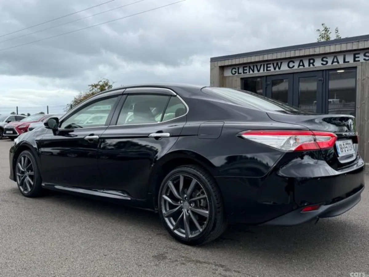 Toyota Camry Saloon, Petrol Hybrid, 2018, Black