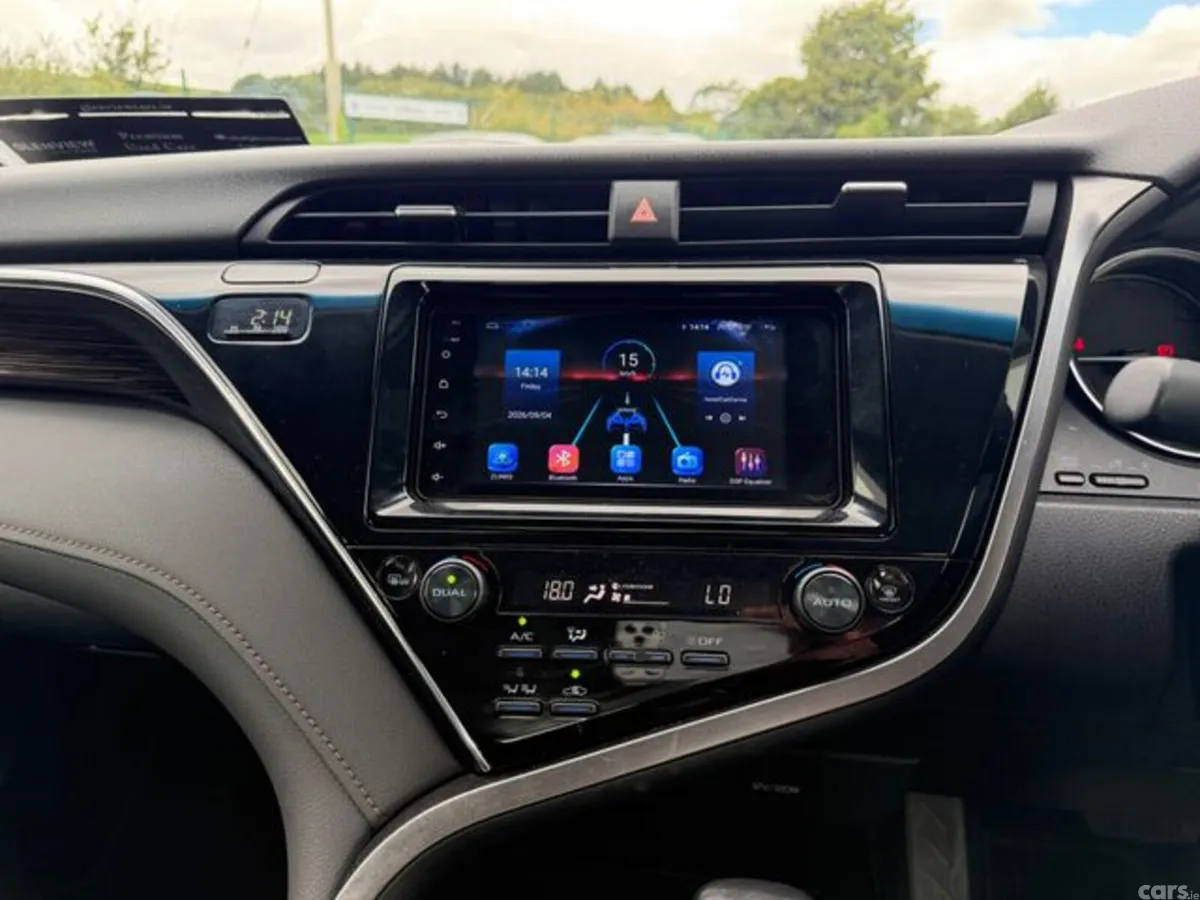 Toyota Camry Saloon, Petrol Hybrid, 2018, Black