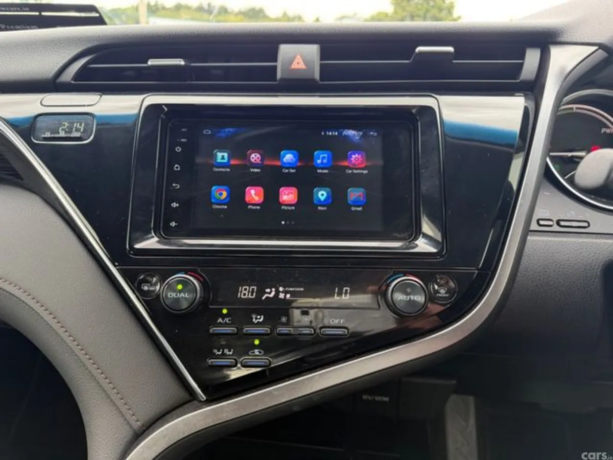 Toyota Camry Saloon, Petrol Hybrid, 2018, Black