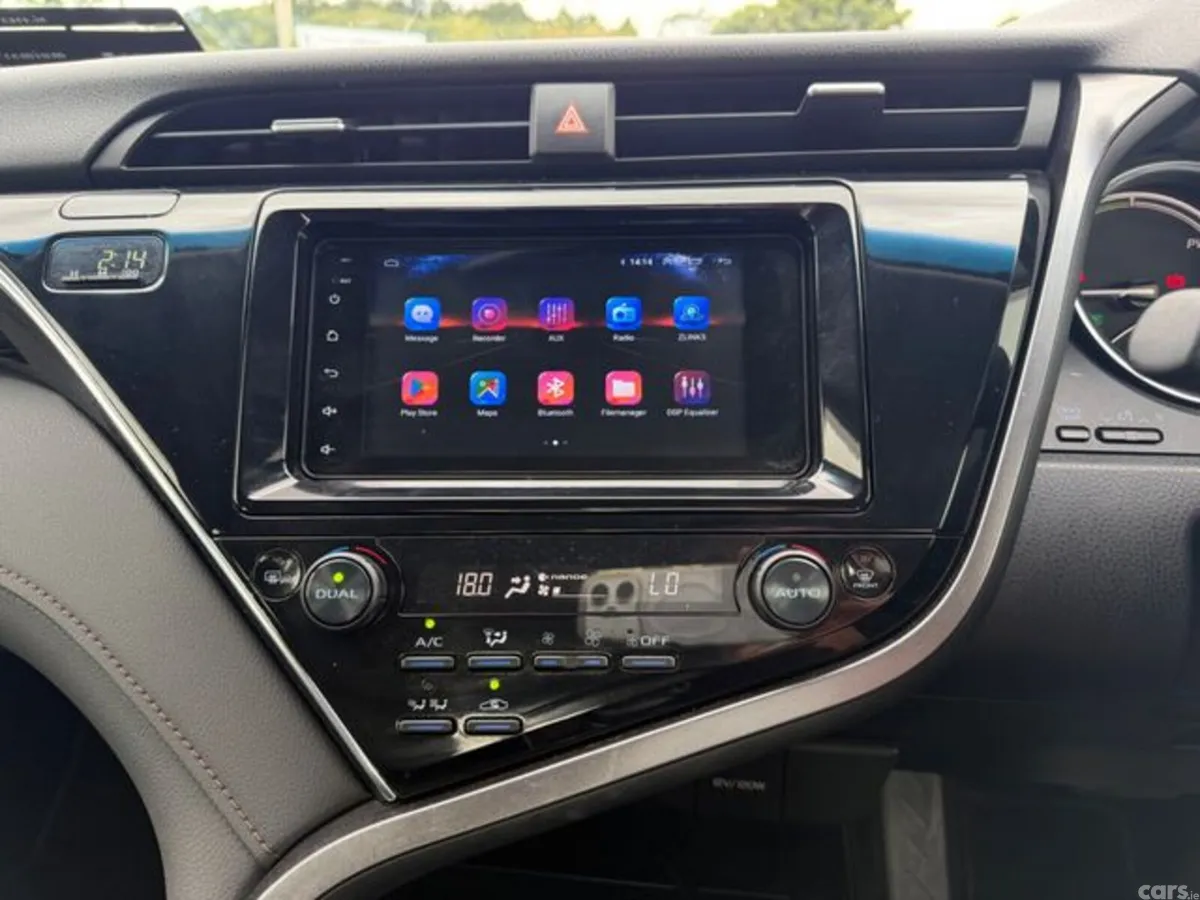Toyota Camry Saloon, Petrol Hybrid, 2018, Black