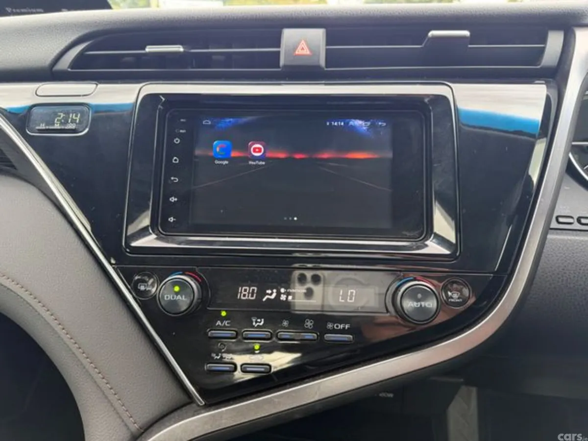 Toyota Camry Saloon, Petrol Hybrid, 2018, Black