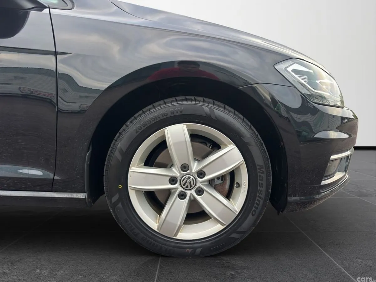 Volkswagen Golf Hatchback, Petrol, 2017, Black