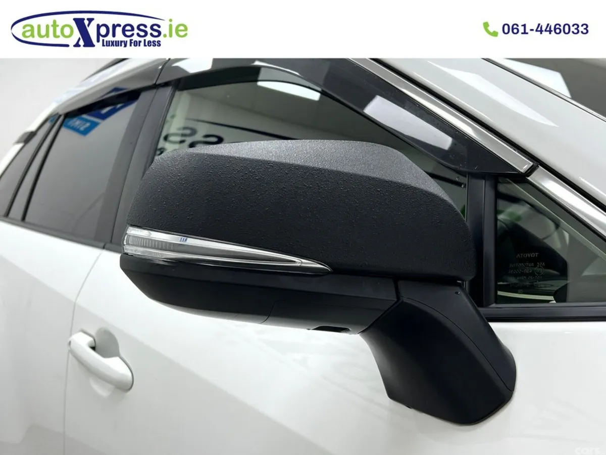 Toyota RAV4 SUV, Petrol Hybrid, 2023, White