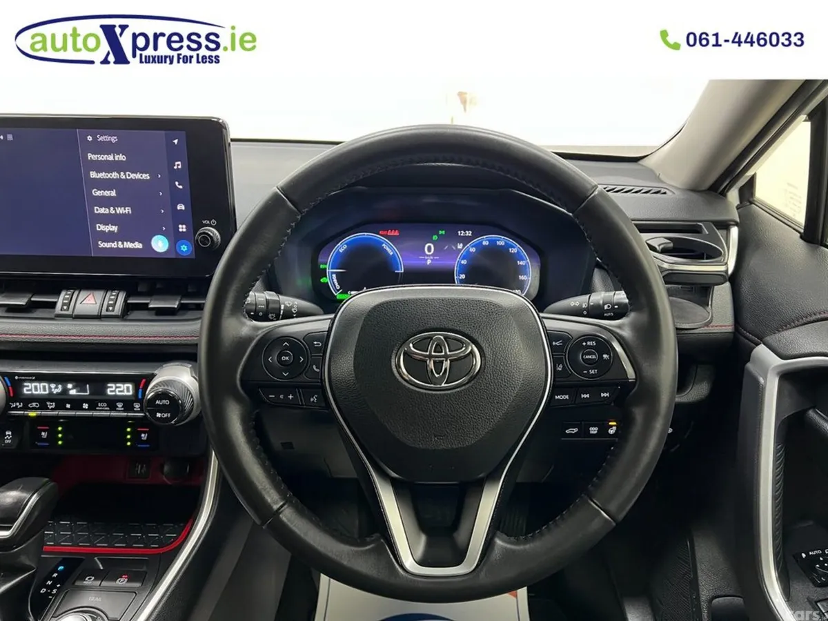 Toyota RAV4 SUV, Petrol Hybrid, 2023, White