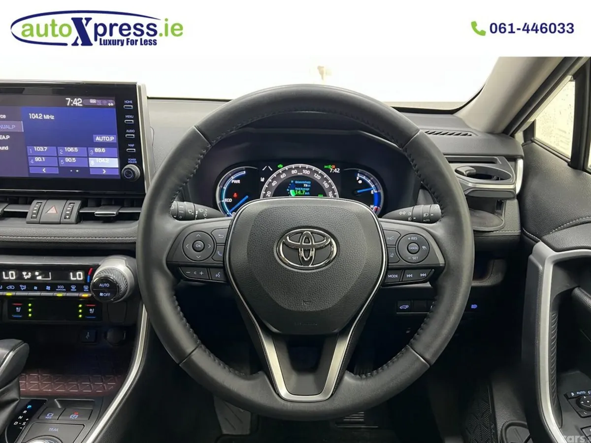 Toyota RAV4 SUV, Petrol Hybrid, 2022, White