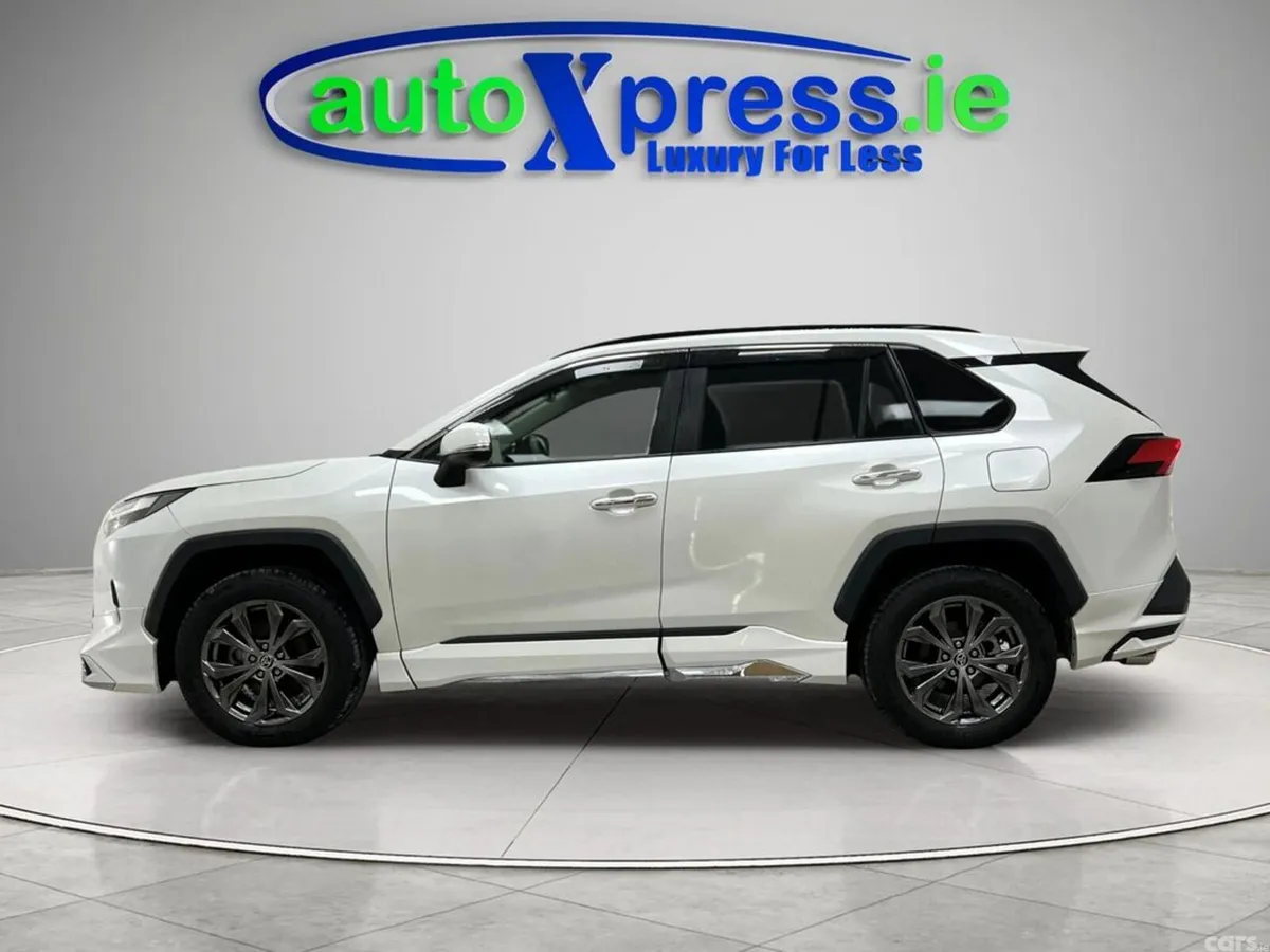 Toyota RAV4 SUV, Petrol Hybrid, 2022, White