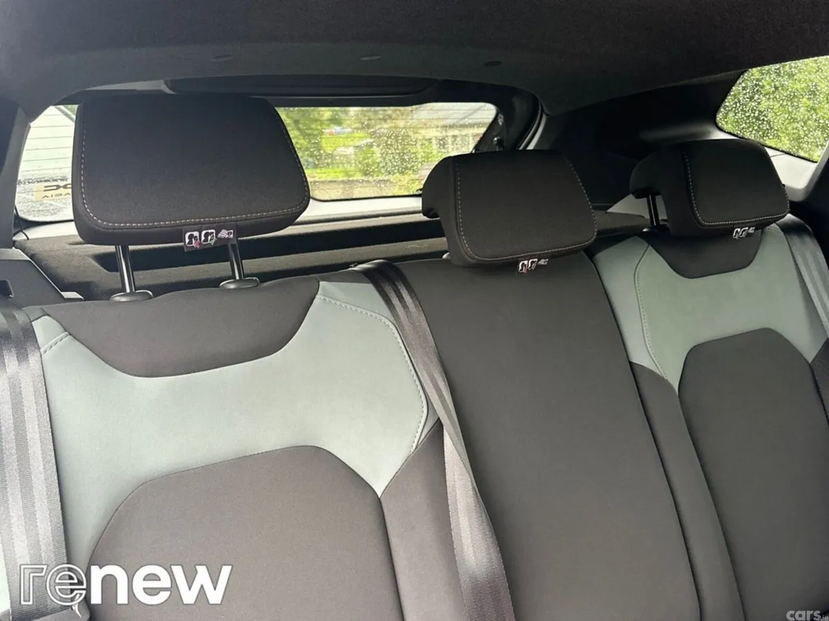 Dacia Duster SUV, Petrol Hybrid, 2026, Black