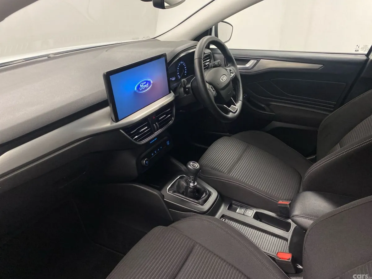 Ford Focus Hatchback, Petrol, 2024, White