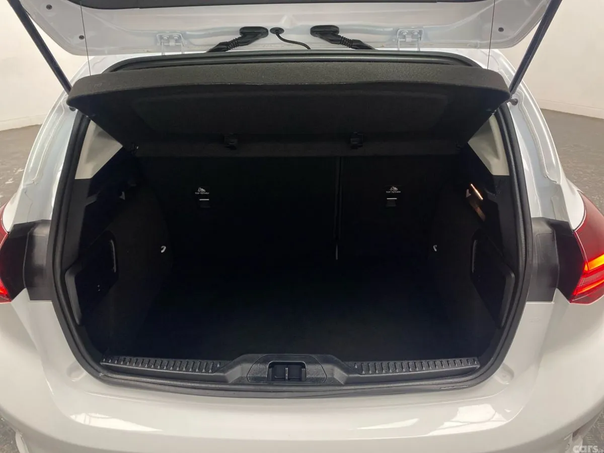 Ford Focus Hatchback, Petrol, 2024, White