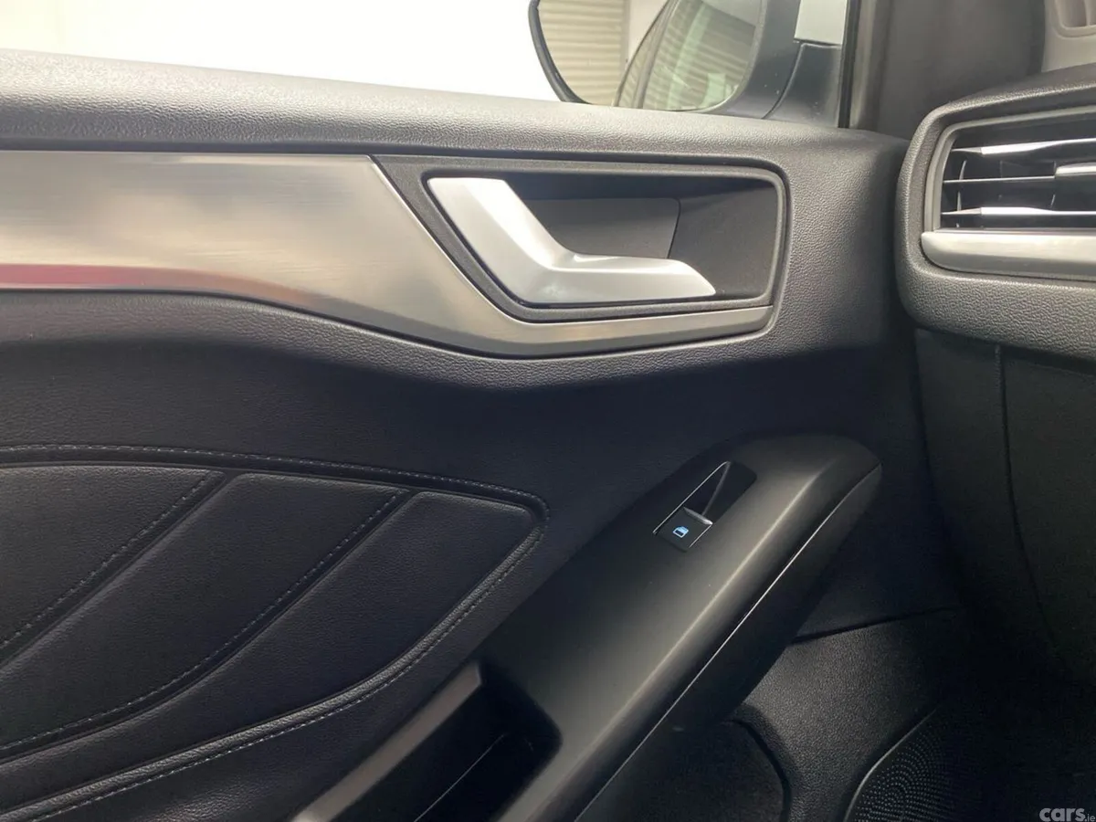 Ford Focus Hatchback, Petrol, 2024, White