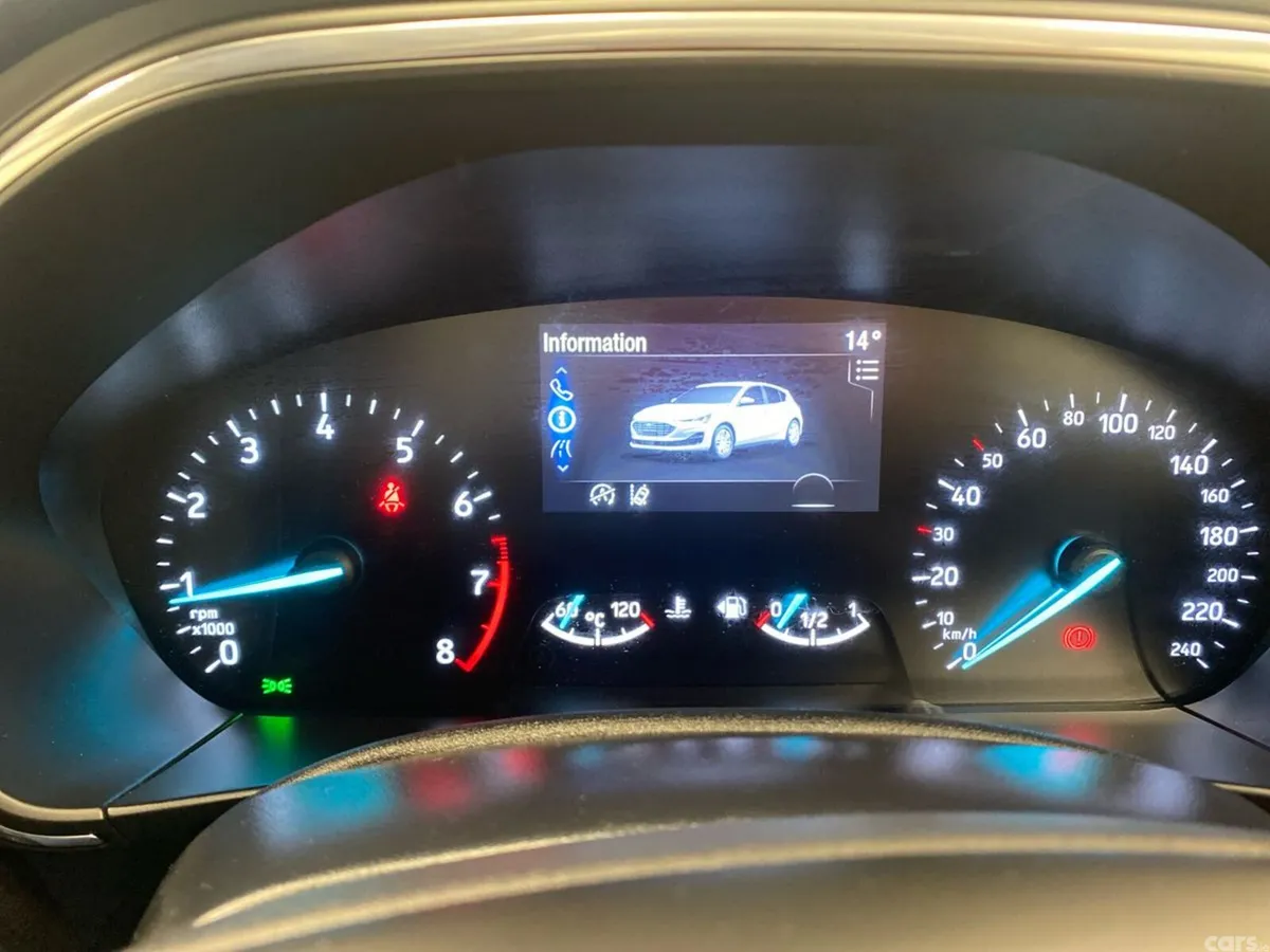 Ford Focus Hatchback, Petrol, 2024, White