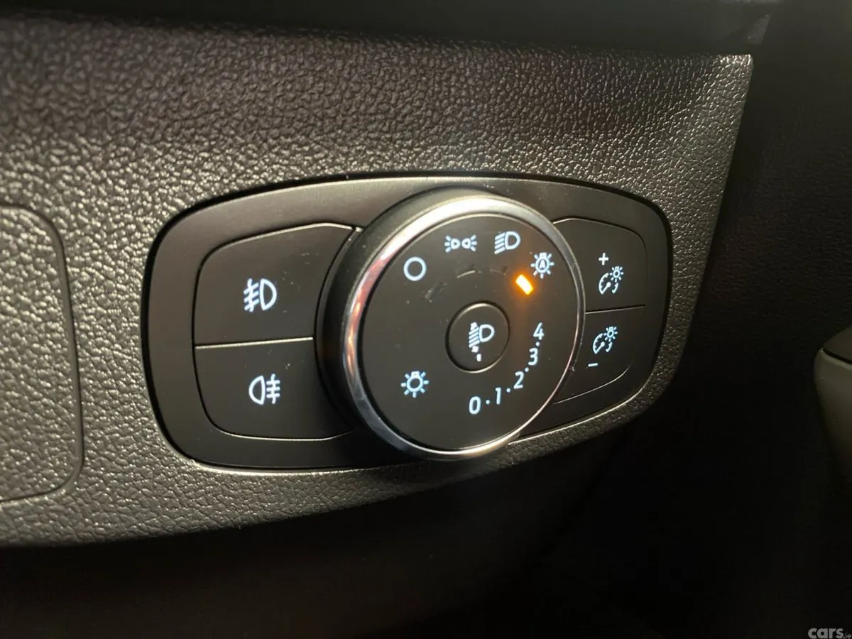 Ford Focus Hatchback, Petrol, 2024, White