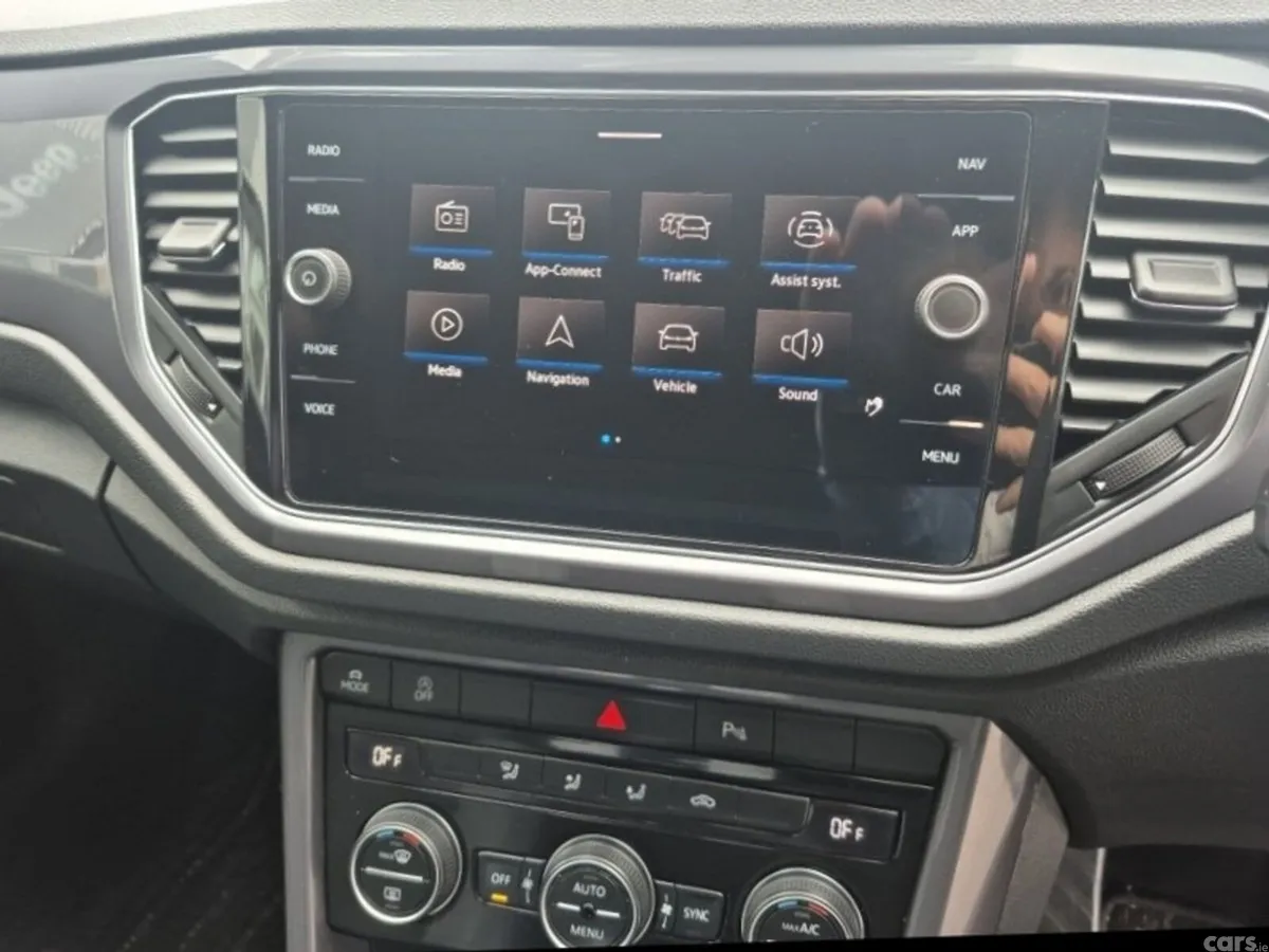 Volkswagen T-Roc SUV, Diesel, 2021, White