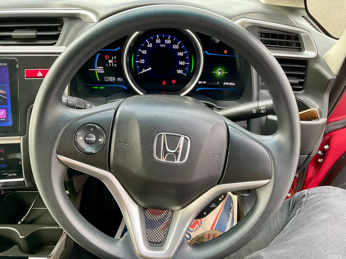 Honda Jazz Hatchback, Petrol Hybrid, 2016, Red