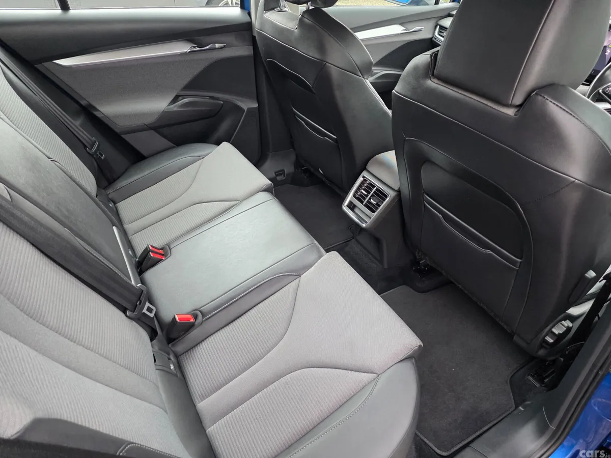 Skoda Enyaq Estate/Jeep, Electric, 2022, Blue