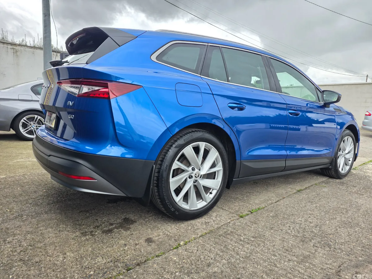 Skoda Enyaq Estate/Jeep, Electric, 2022, Blue