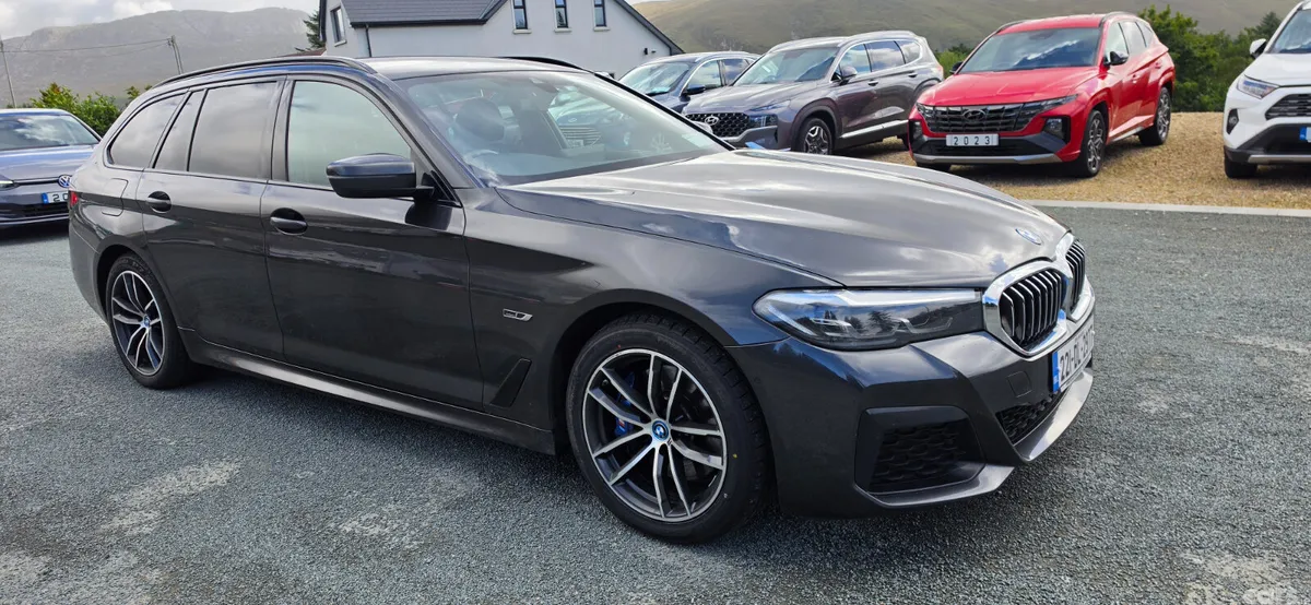 BMW 5-Series Estate, Petrol Hybrid, 2022, Grey