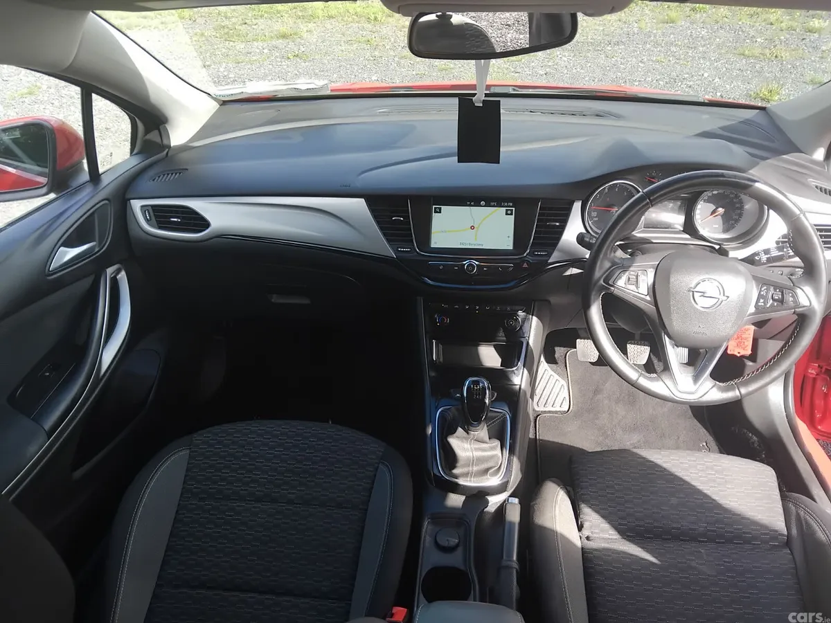Opel Astra Hatchback, Petrol, 2020, Red