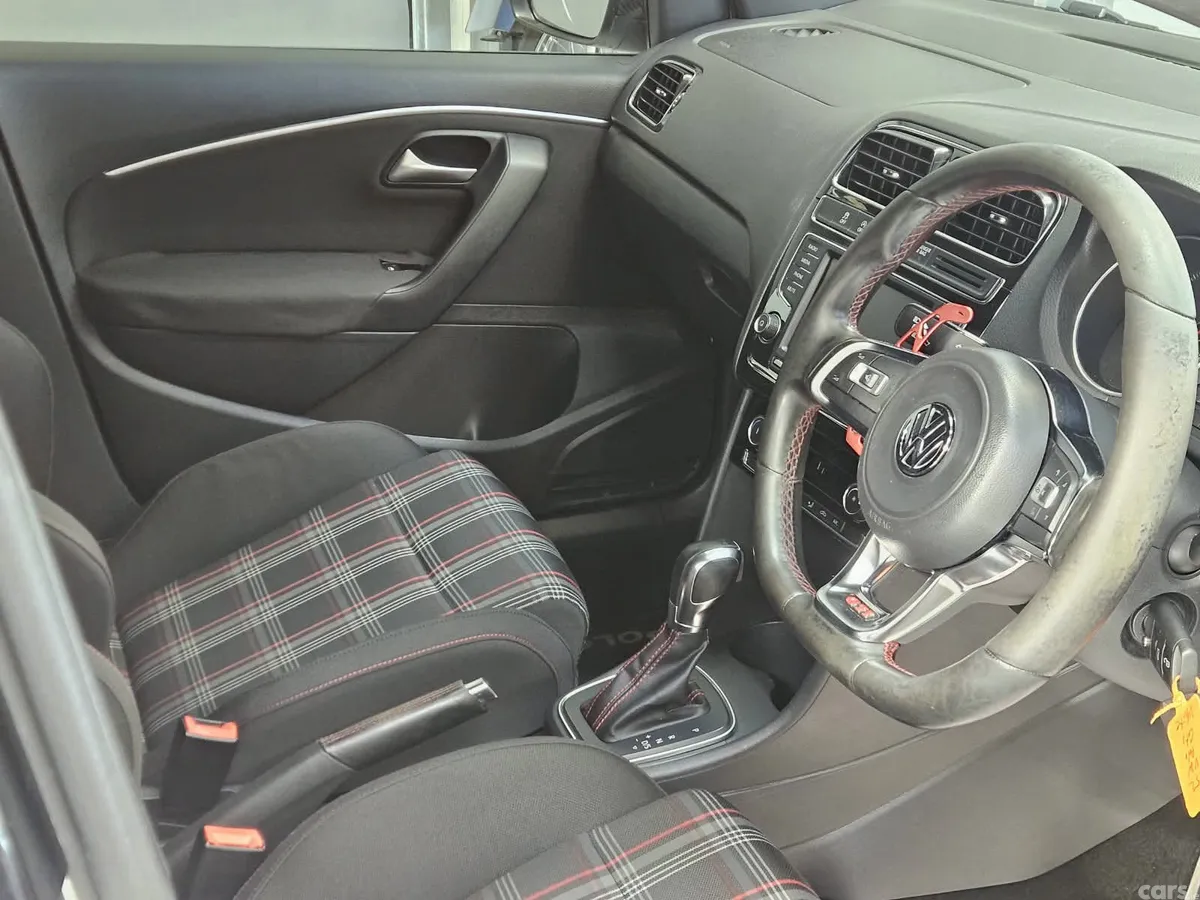 Volkswagen Polo Hatchback, Petrol, 2015, White