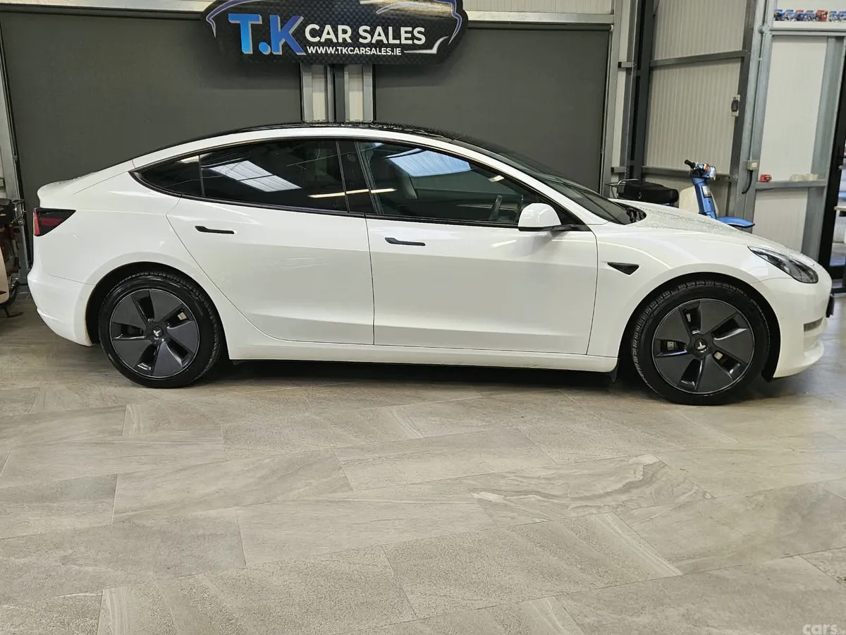 Tesla Model 3 Saloon, Electric, 2022, White