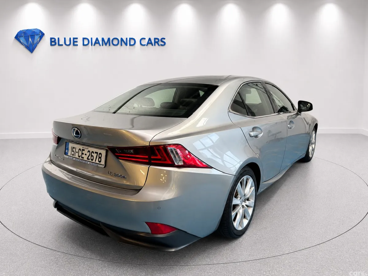 Lexus IS Saloon, Petrol Hybrid, 2015, Silver