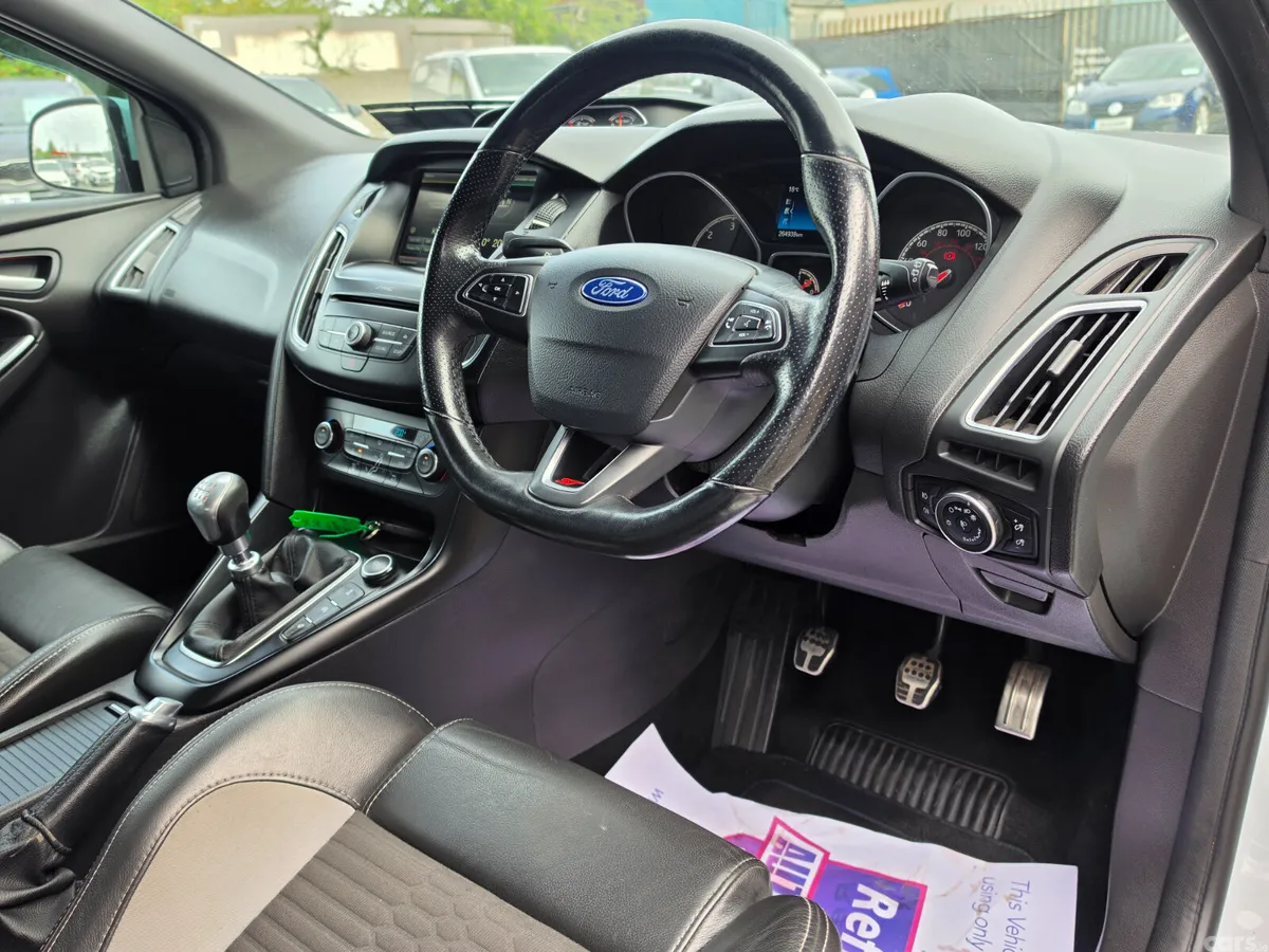 Ford Focus Hatchback, Diesel, 2016, White