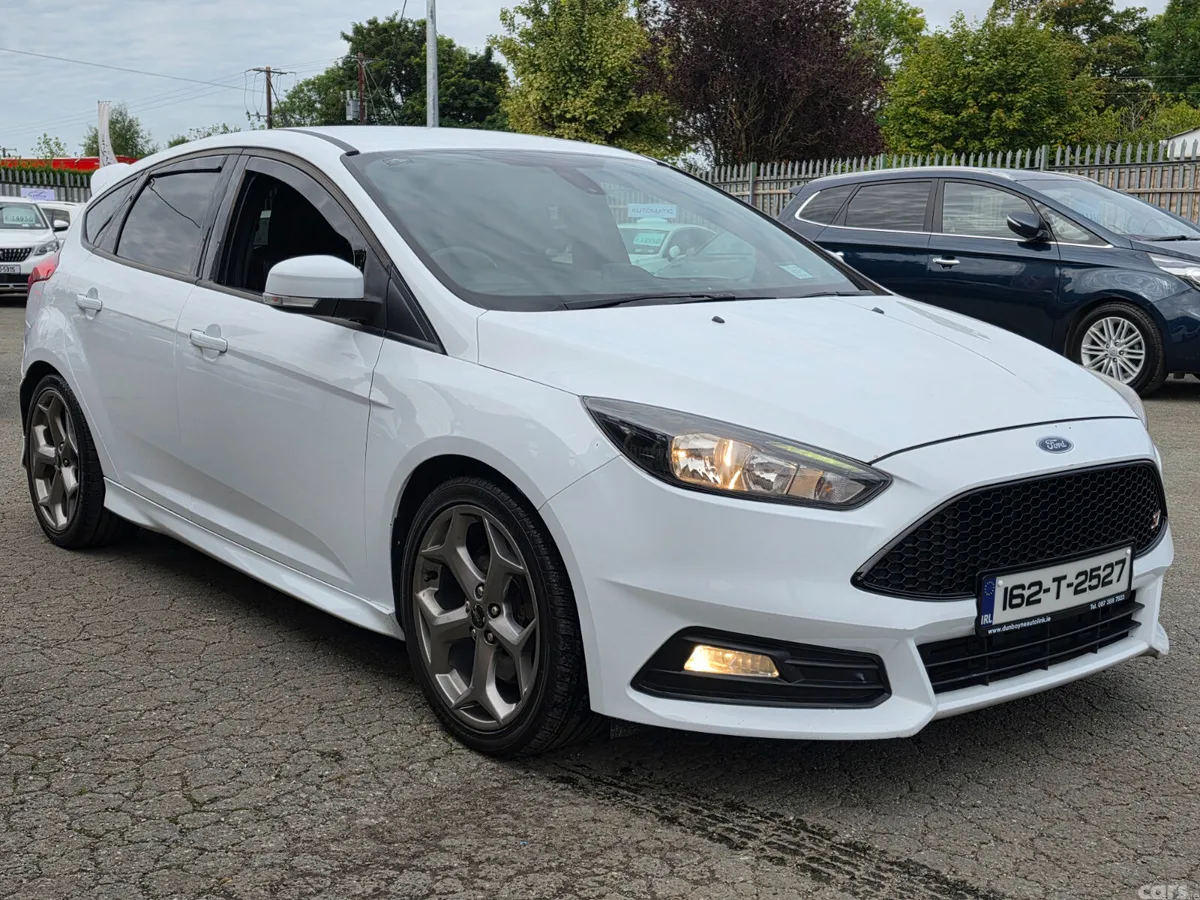 Ford Focus Hatchback, Diesel, 2016, White