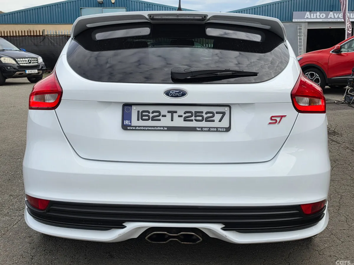 Ford Focus Hatchback, Diesel, 2016, White
