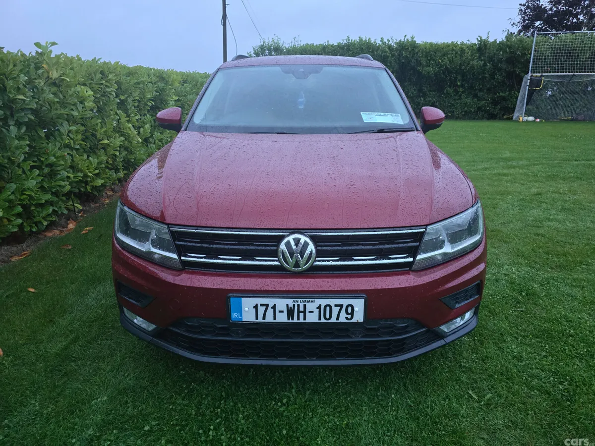 Volkswagen Tiguan SUV, Diesel, 2017, Red
