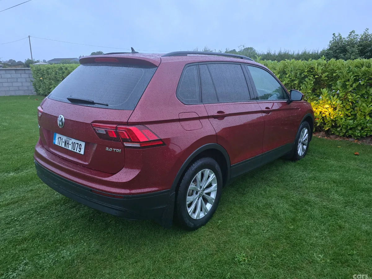 Volkswagen Tiguan SUV, Diesel, 2017, Red