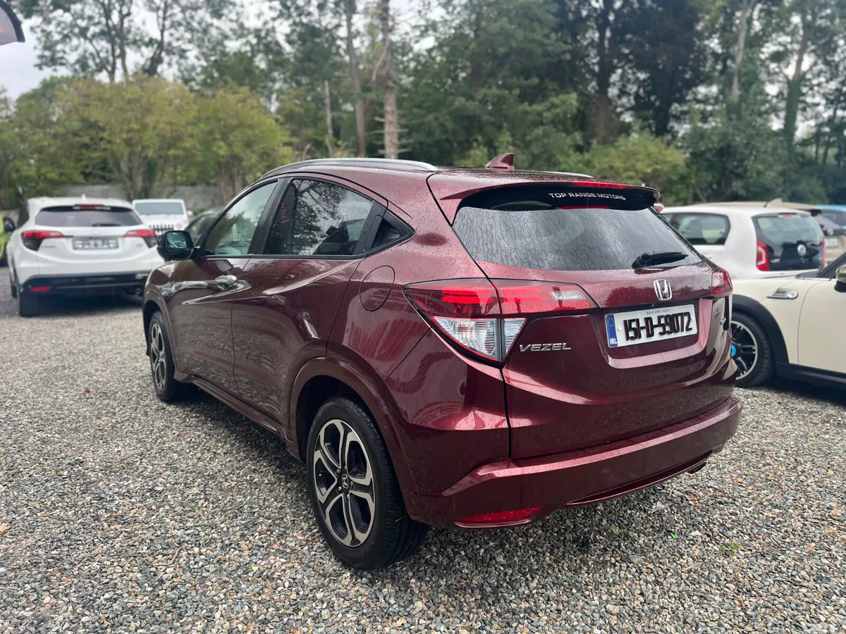 Honda Vezel MPV, Petrol Hybrid, 2015, Red