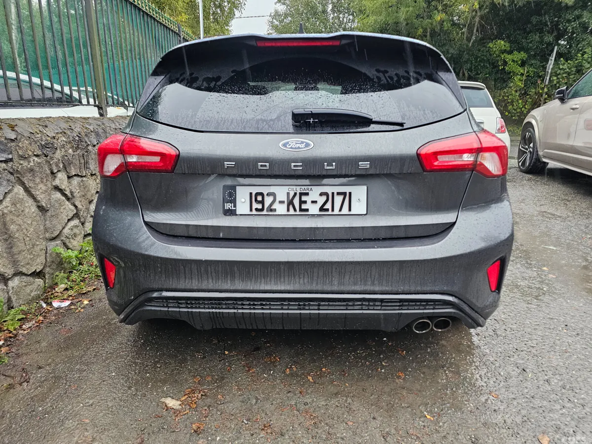 Ford Focus Hatchback, Petrol, 2019, Grey