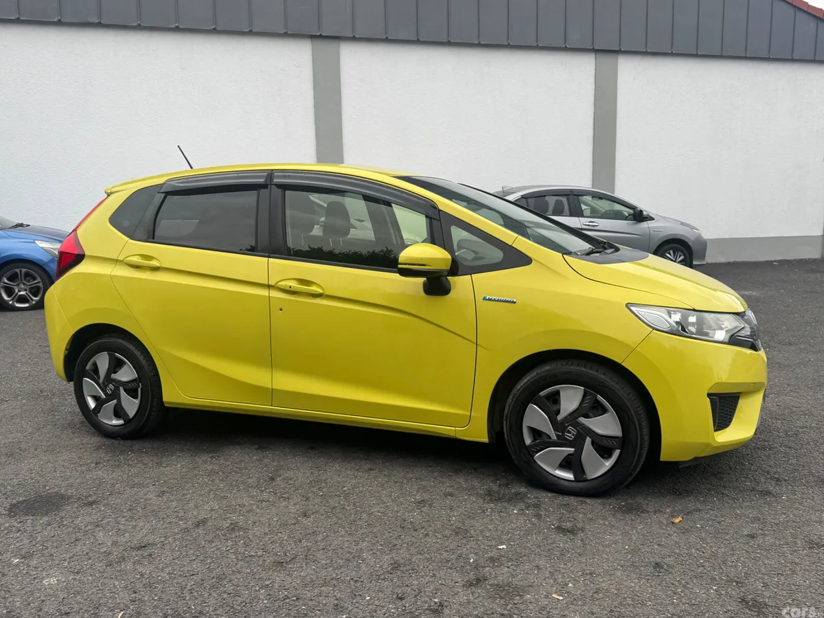 Honda Fit Hatchback, Petrol Hybrid, 2015, Yellow