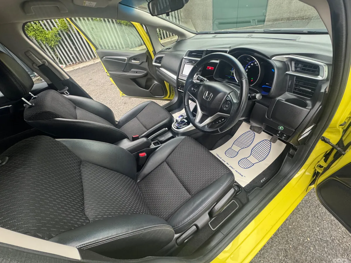 Honda Fit Hatchback, Petrol Hybrid, 2015, Yellow