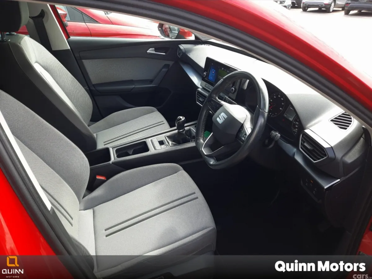 SEAT Leon Hatchback, Petrol, 2021, Red