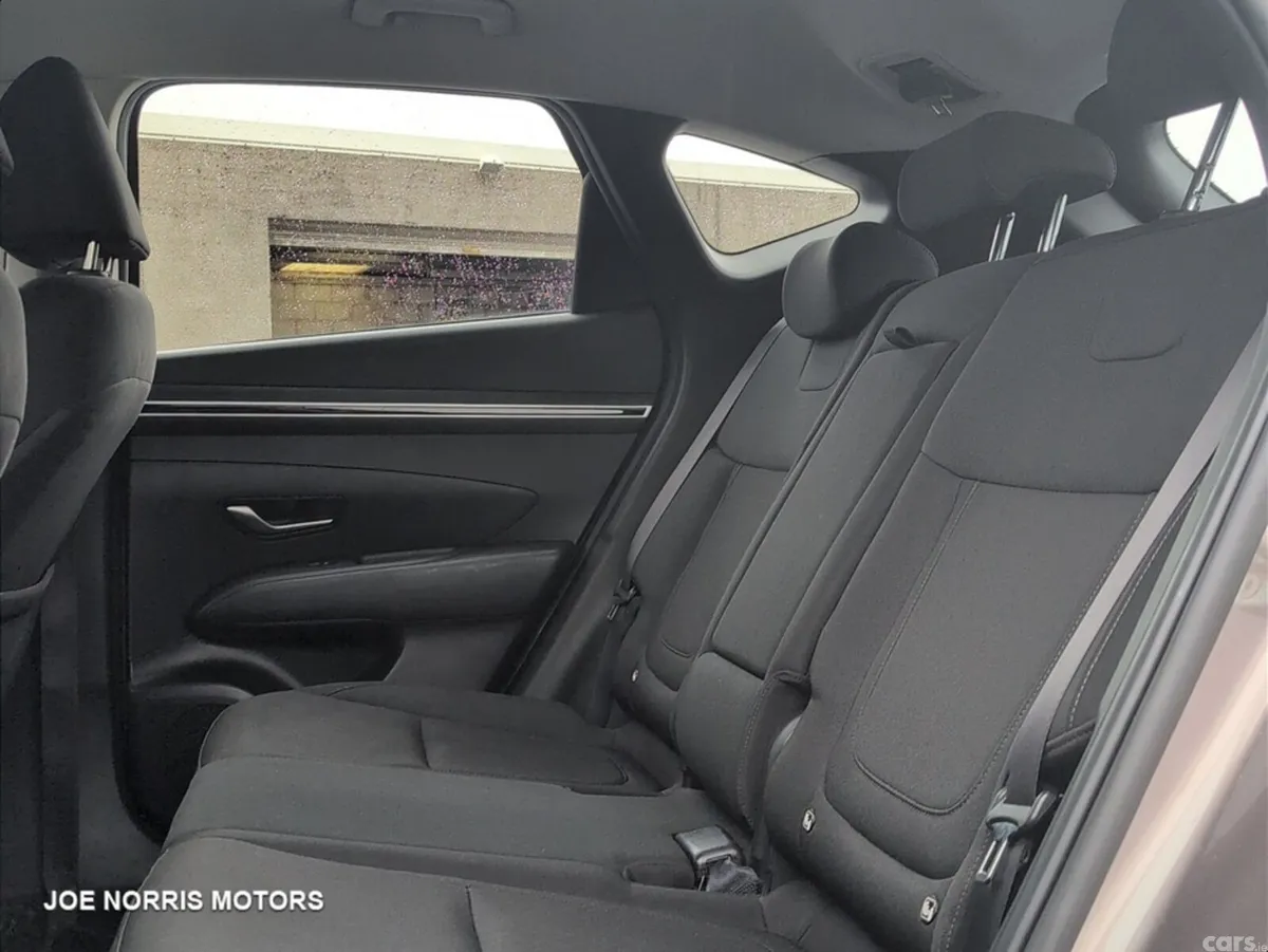 Hyundai Tucson MPV, Petrol Hybrid, 2021, Brown