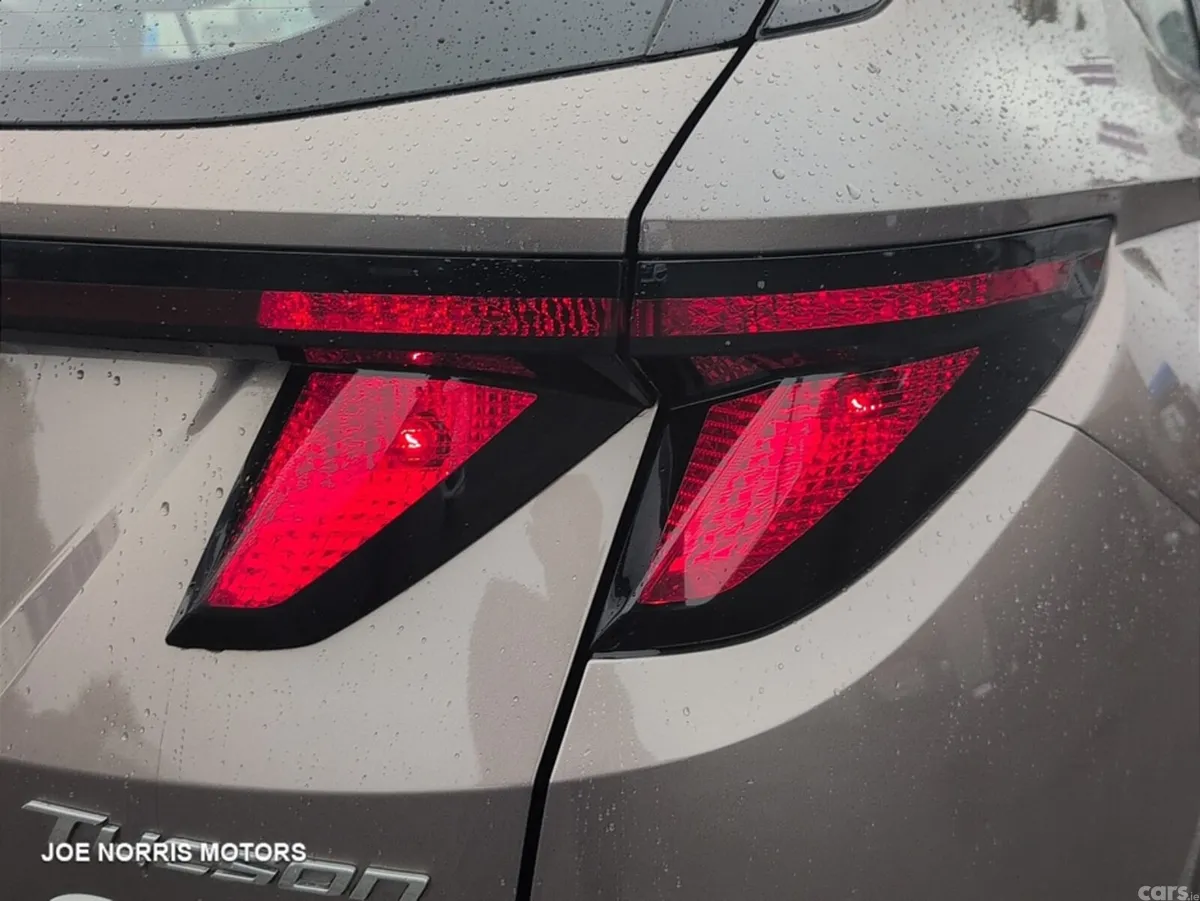 Hyundai Tucson MPV, Petrol Hybrid, 2021, Brown