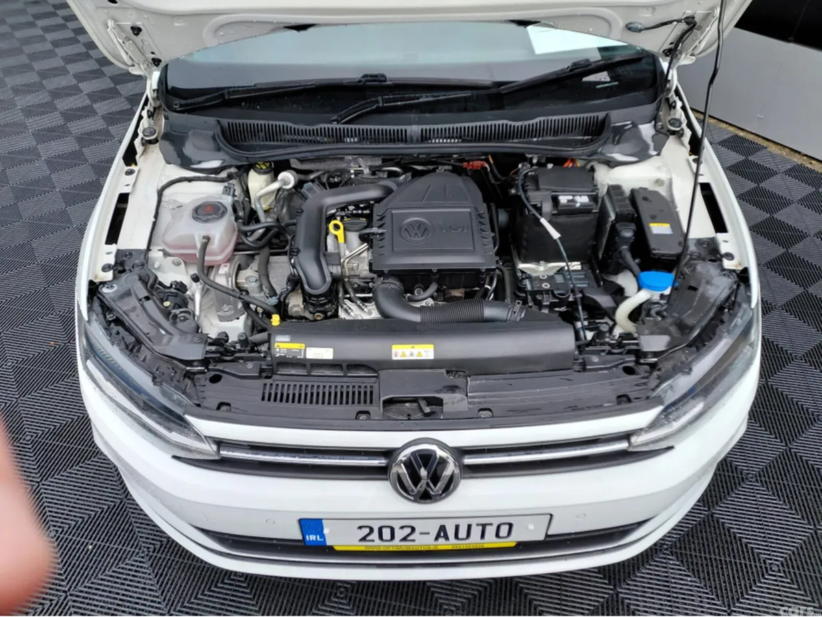 Volkswagen Polo Hatchback, Petrol, 2020, White