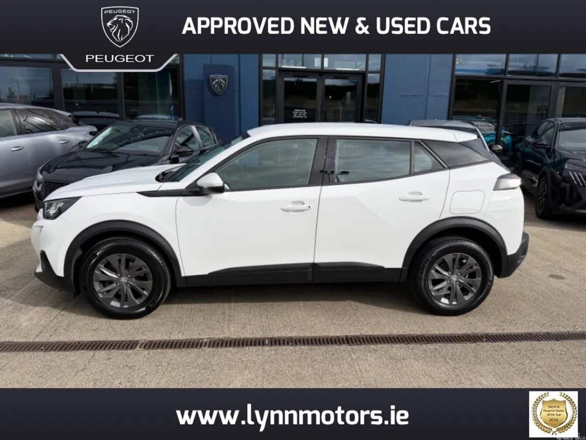 Peugeot 2008 MPV, Petrol, 2022, White