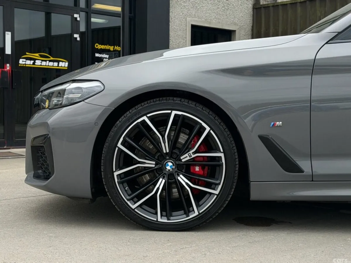 BMW 5-Series Estate, Diesel Hybrid, 2022, Grey