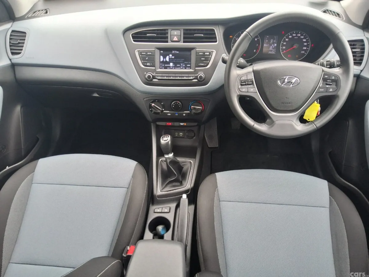 Hyundai i20 Hatchback, Petrol, 2019, White