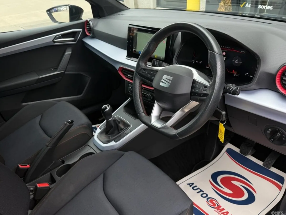 SEAT Arona Hatchback, Petrol, 2024, Grey