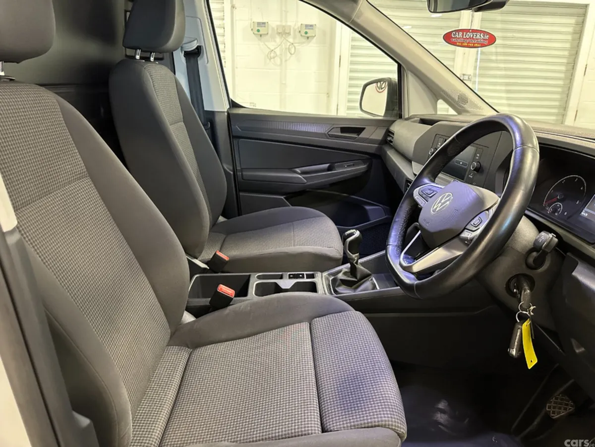Volkswagen Caddy Van, Diesel, 2023, White