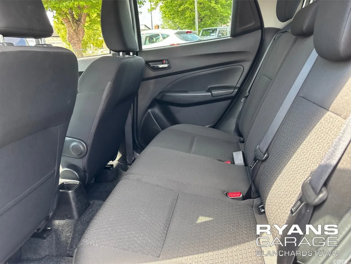 Suzuki Swift Hatchback, Petrol, 2023, Silver
