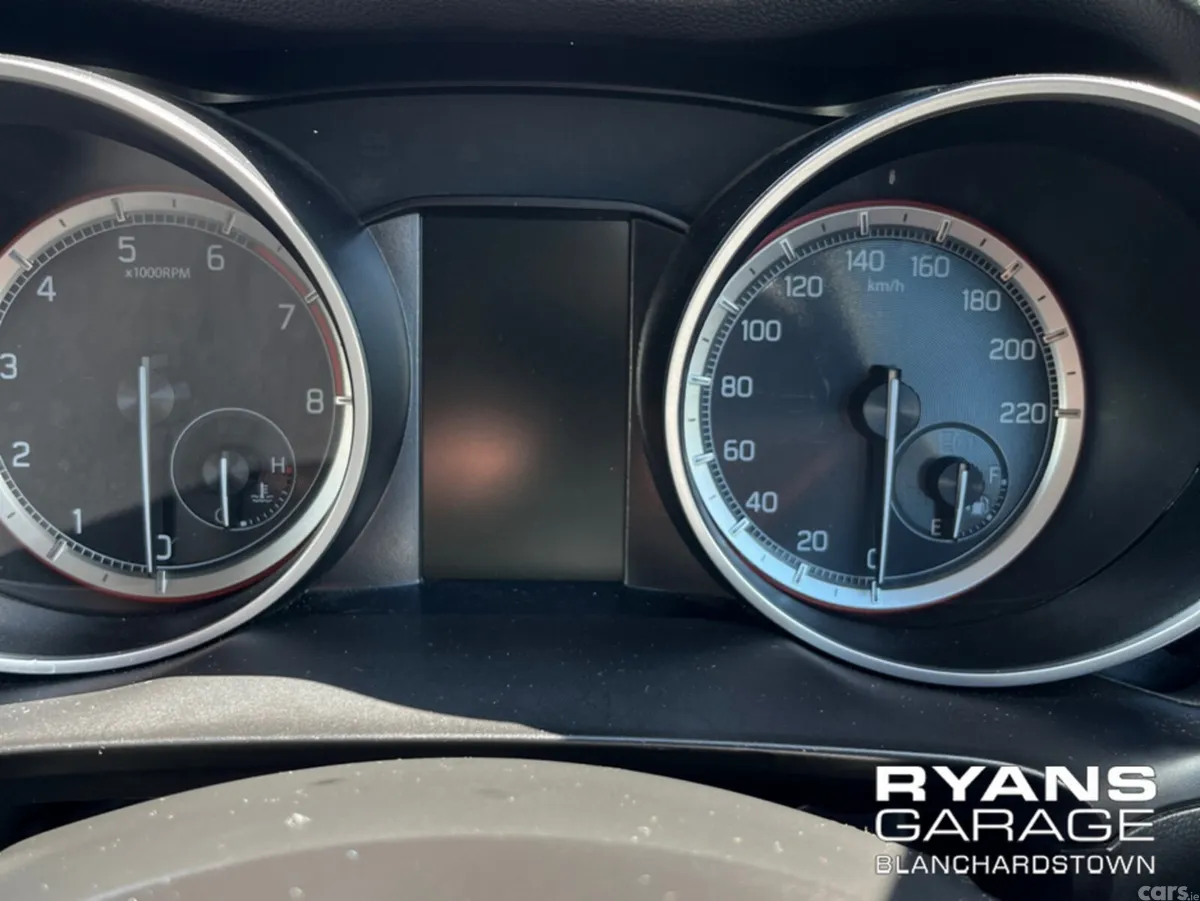 Suzuki Swift Hatchback, Petrol, 2023, Silver