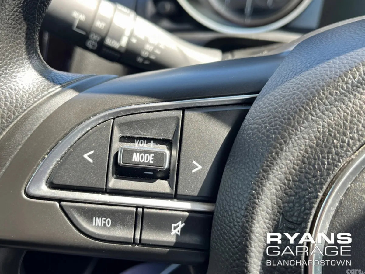 Suzuki Swift Hatchback, Petrol, 2023, Silver