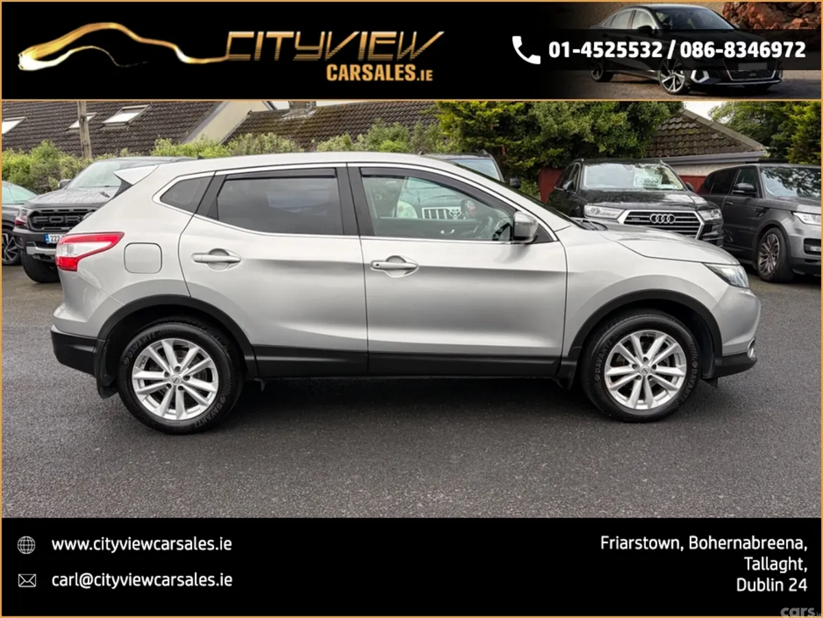 Nissan Qashqai MPV, Petrol, 2015, Silver