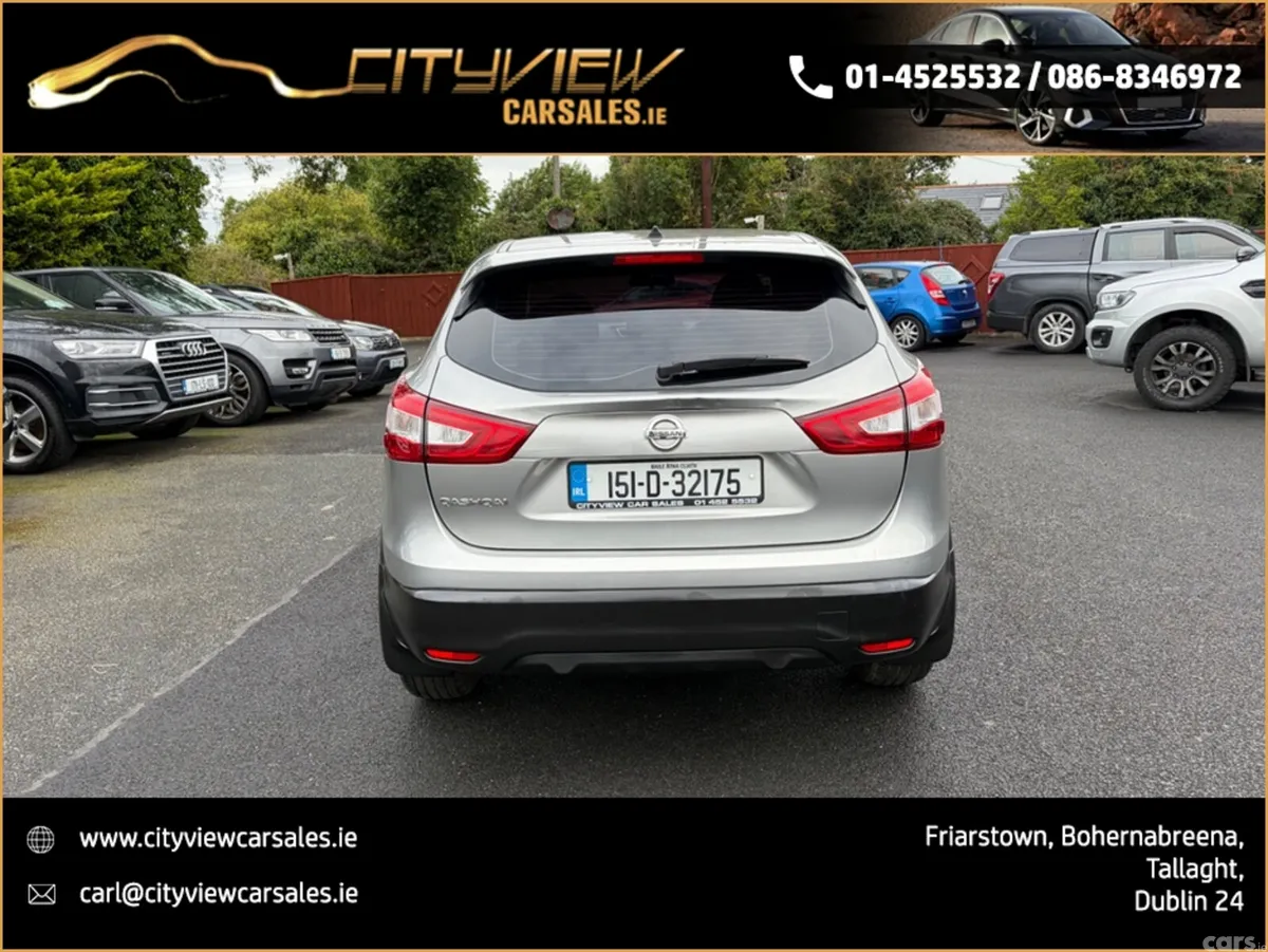 Nissan Qashqai MPV, Petrol, 2015, Silver