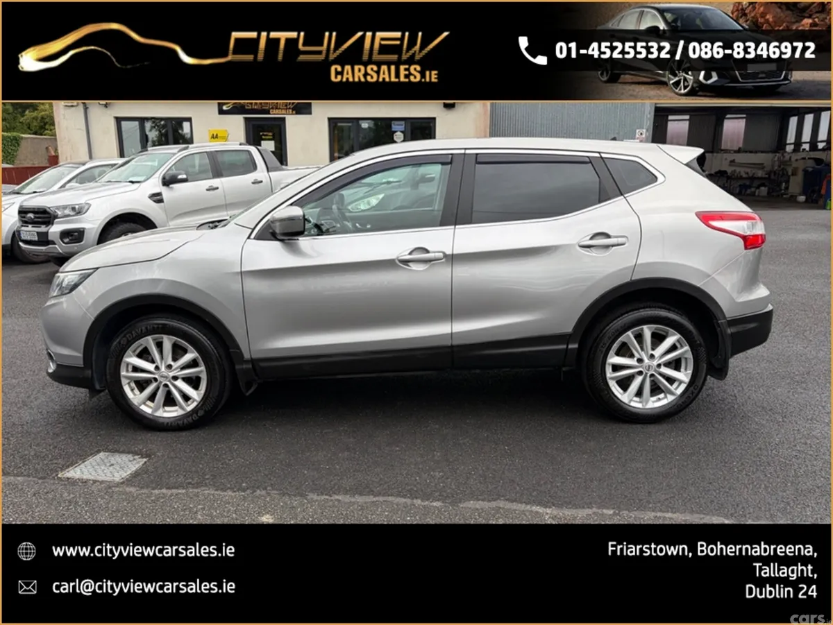 Nissan Qashqai MPV, Petrol, 2015, Silver